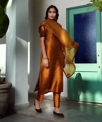Mustard straight kurta set 1