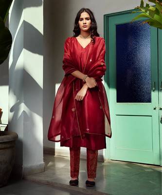 Maroon pure silk straight kurta set 1