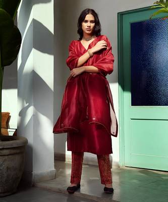 Maroon pure silk straight kurta set 2