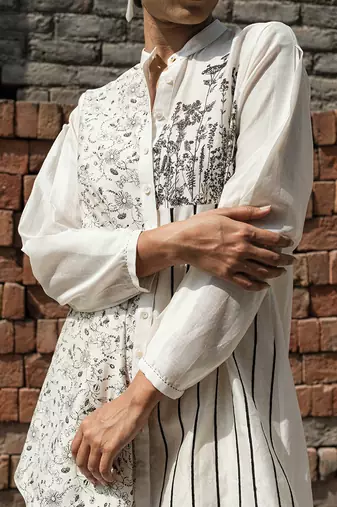 Ivory cosmos mandarin shirt