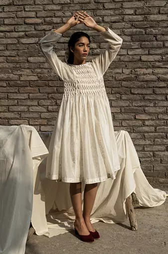 Ivory snowdrop smoking dress