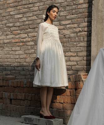 Ivory snowdrop smoking dress 5