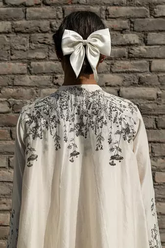 Ivory leihani raglan sleeve overlay