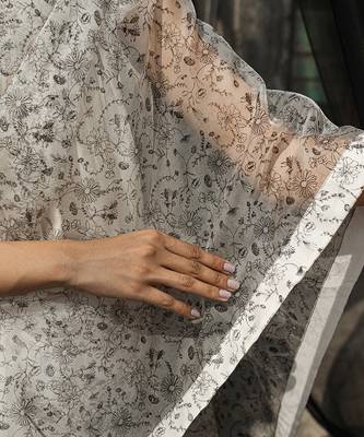 Ivory Calla Organza Saree Without Blouse 5