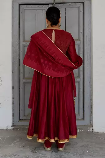 Wine aria anarkali set
