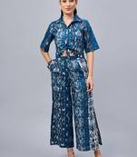Winered woman blue front knot crop shirt with flared pant