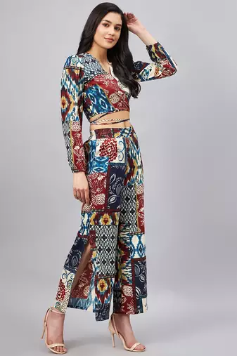 Winered woman navy blue patch print crop top & pant set