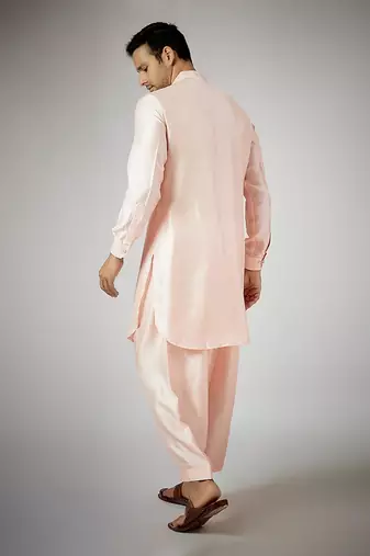 Blush pink embroidered kurta set