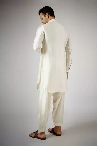 Ivory embroidered kurta set