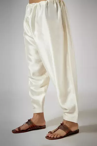 Ivory embroidered kurta set