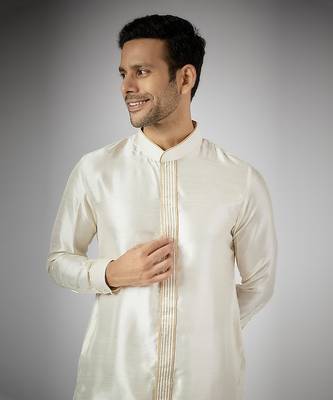Ivory embroidered kurta set 4
