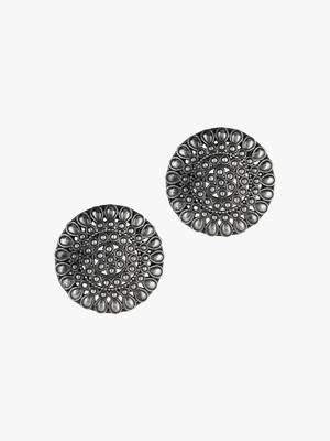 Silver-plated oxidised circular studs 1