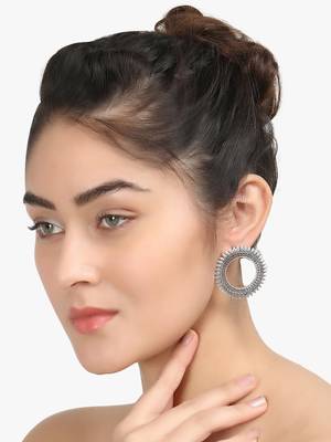 Women silver-plated oxidised circular studs 3