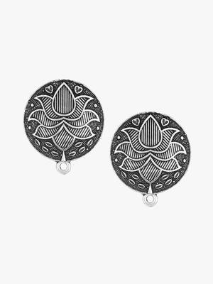Look like silver circular shaped lotus studs 4