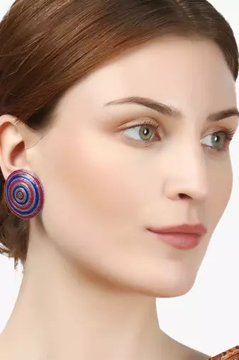 Look like silver circular shaped studs