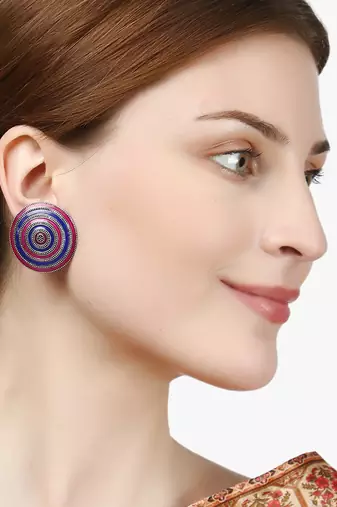Look like silver circular shaped studs