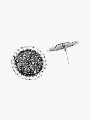 Look like silver circular shaped studs 3