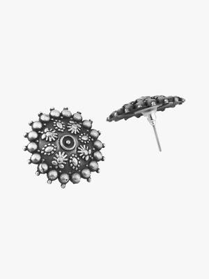 Look like silver circular shaped studs 4