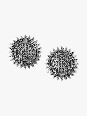 Look like silver circular shaped studs 3