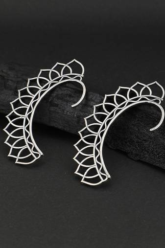 Silver-plated leaf design earcuffs
