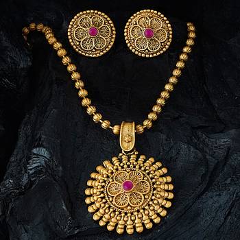 antique matte gold ruby red stone south indian temple jewellery set for women 2