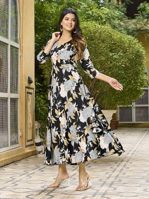 Womens Black Printed Floral Dress 2
