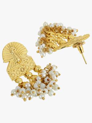 Women gold-plated with white pearls oxidised earrings 3
