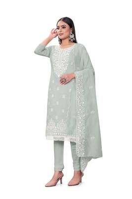 Women's grey heavy thread embrodiery with embroidered dupatta chanderi cotton dress material 2
