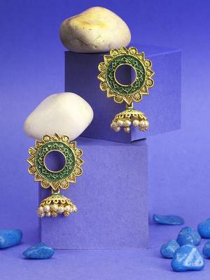 Women 24 ct gold-plated flower shaped stone studded dome-shaped earring 1