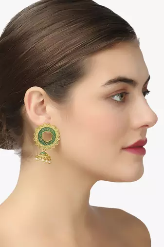 Women 24 ct gold-plated flower shaped stone studded dome-shaped earring