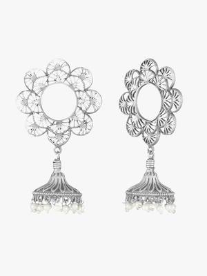 Women oxidised silver-plated flower shaped filigree earring 4
