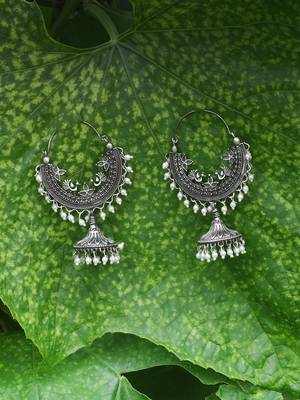 Women oxidised silver-plated chaandbaali earring 1