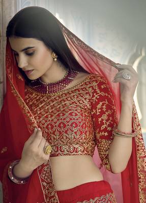 RED ZARI HEAVY EMBROIDERED GEORGETTE DESIGNER BRIDAL WEDDING & PARTY WEAR FESTIVAL SEMI STITCHED LEHENGA 2