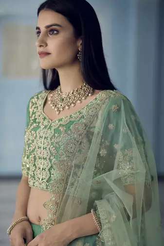 TURQUOISE ZARKAN DORI ZARI & SEQUINS EMBROIDERED ORGANZA DESIGNER WEDDING & PARTY WEAR FESTIVAL SEMI STITCHED LEHENGA