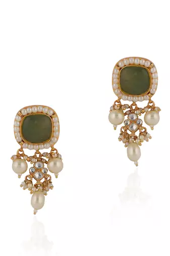 Mehndi green emerald stone with white pearl stud earring
