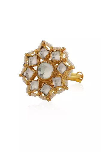 White flower unique design jadtar stone ring