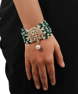 Green & white pearl bracelet 1