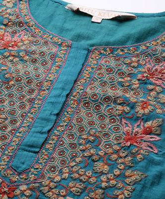 Teal round neck full sleeves kurta set by RITU KUMAR 5