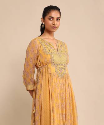RITU KUMAR Yellow embroidered kurta set 5
