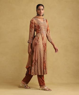 Rust micro print embroidered kurta set 3