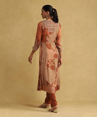 Rust micro print embroidered kurta set 4