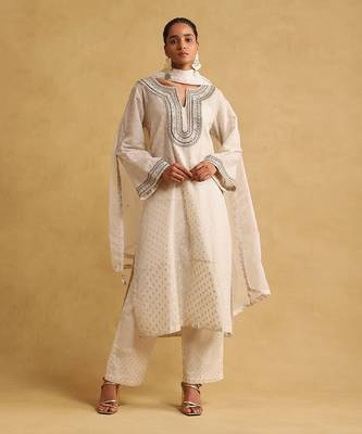 RITU KUMAR Off white embroidered kurta set 1