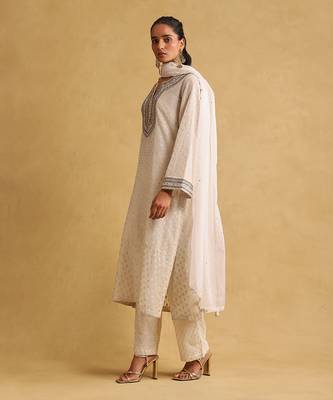 RITU KUMAR Off white embroidered kurta set 2