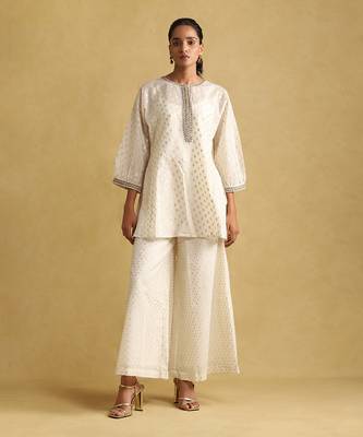RITU KUMAR Off white embroidered ensemble kurti set 1