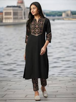 Black printed crepe kurtas-and-kurtis 1