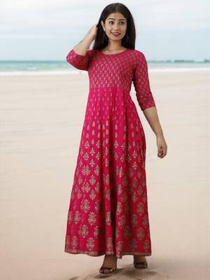 Women Paisley Anarkali Kurta in Pink 1