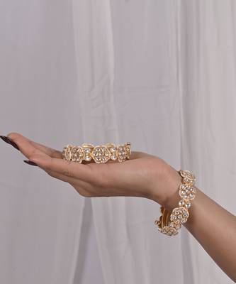 White floral jadau kundan and polki bangles 1