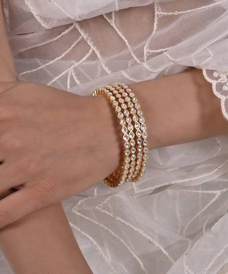 White jadau polki and kundan bangle set 1