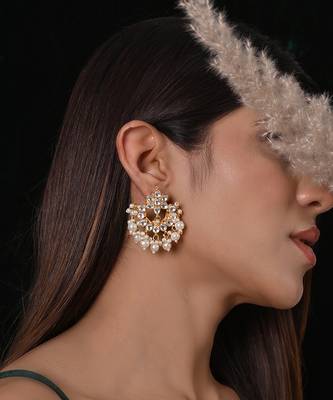 White jadau kundan and pearl earrings 1