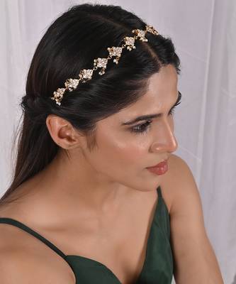 White pearl and kundan headgear 1